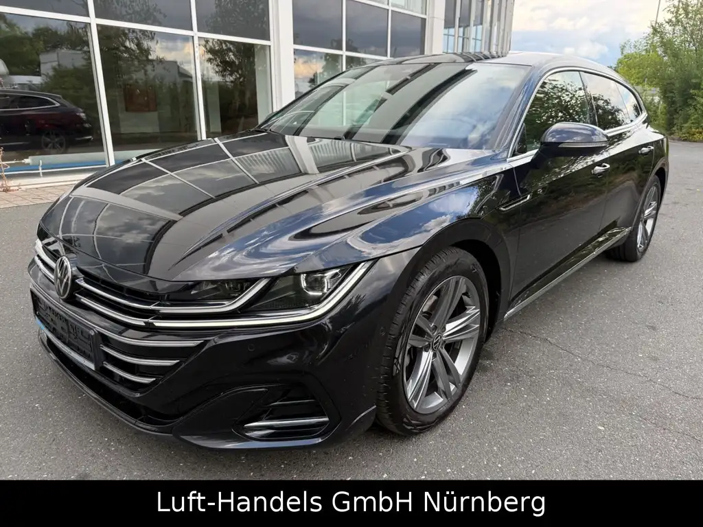 VW Arteon Shooting Brake R-Line 4Motion Panor. Lede Allrad, Panoramadach, Standheizung, Sitzheizung, Sportpaket, Sommerreifen, Volldigitales Kombiinstrument, Sportfahrwerk – Foto vom Hof